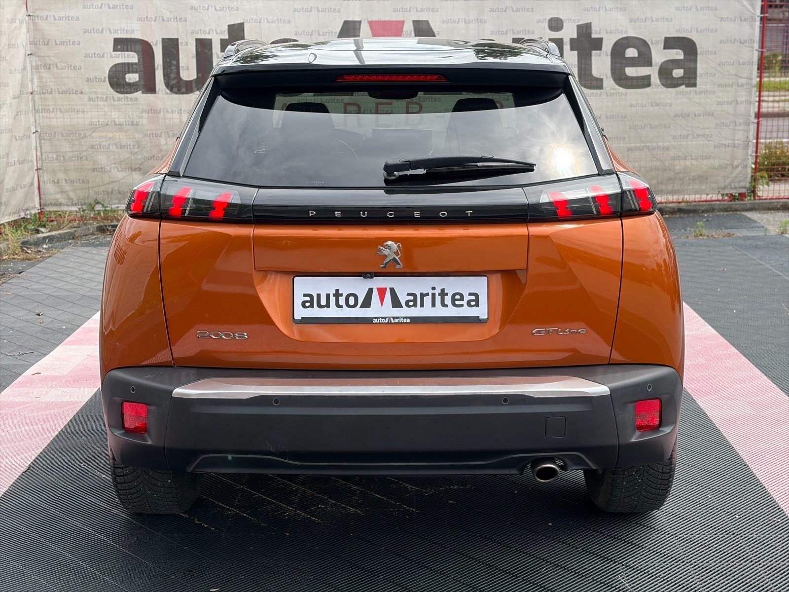 2020 Peugeot 2008 — fotografija 4