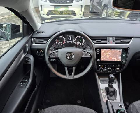 2020 Škoda Octavia Combi — sličica 13