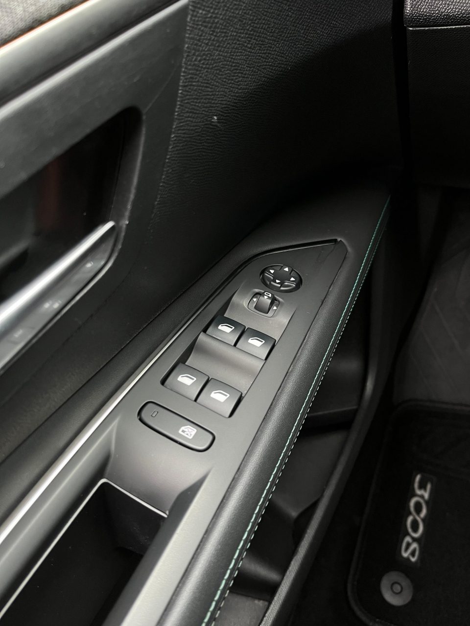 2021 Peugeot 3008 — fotografija 23