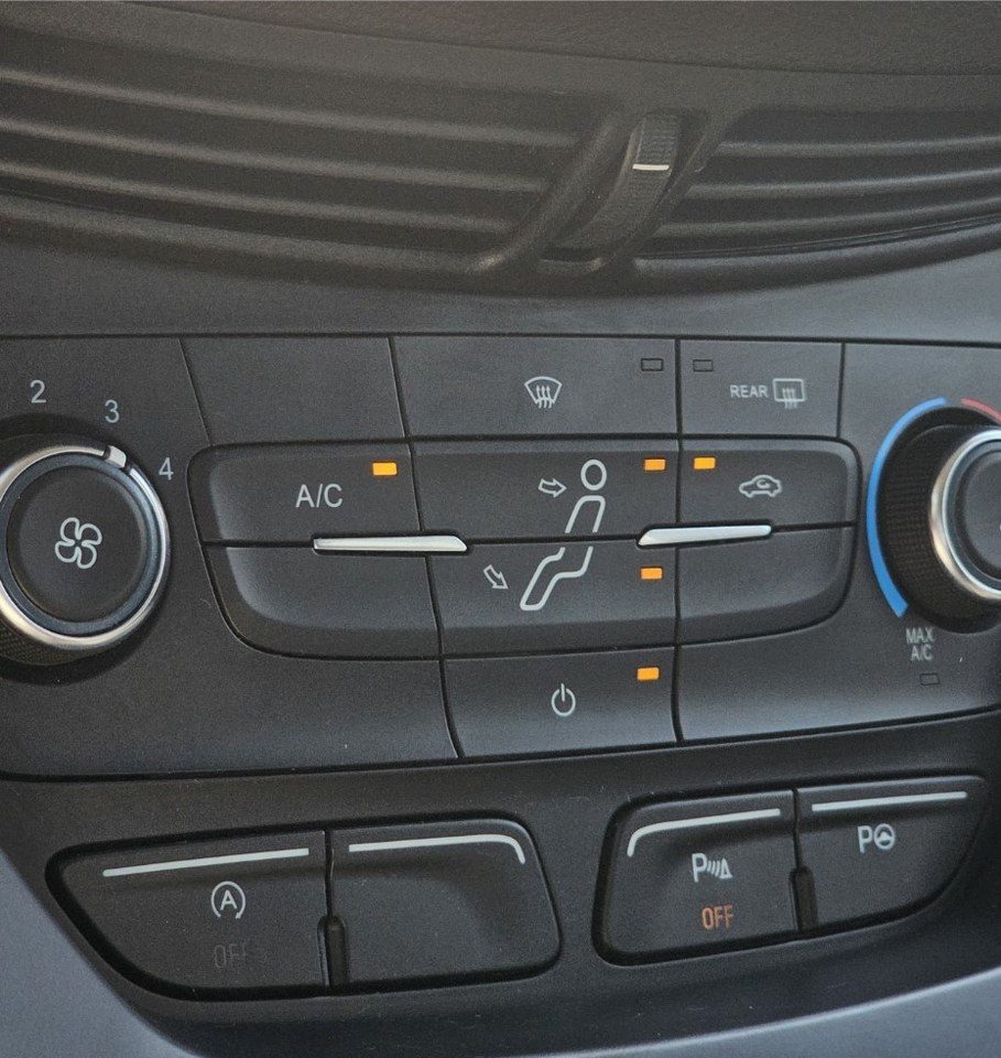 2017 Ford C-Max — fotografija 11