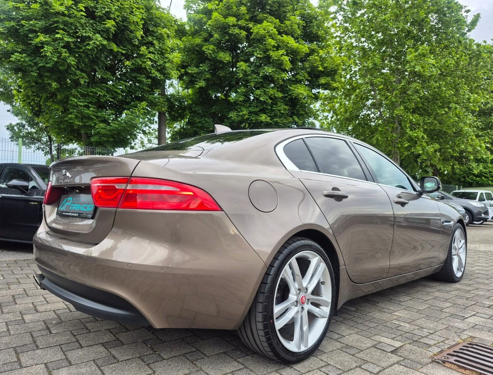 2018 Jaguar XE — fotografija 7