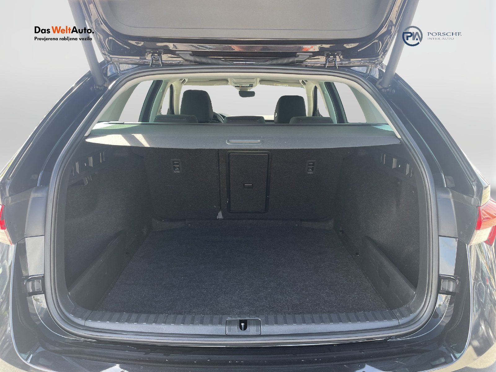 2020 Škoda Octavia Combi — fotografija 19