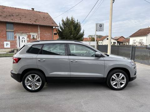 2019 Škoda Karoq — sličica 4