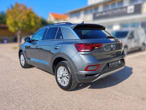 2022 Volkswagen T-Roc — sličica 7