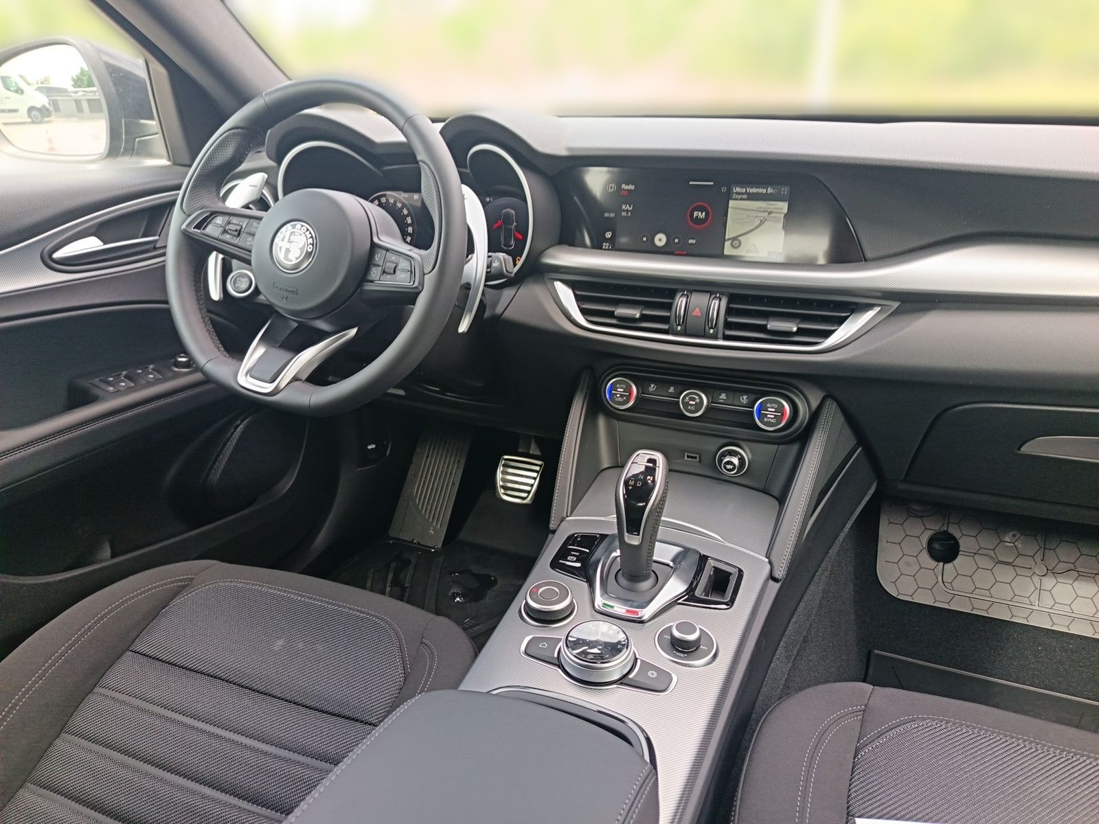 2024 Alfa Romeo Stelvio — fotografija 21