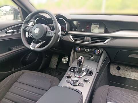 2024 Alfa Romeo Stelvio — sličica 21