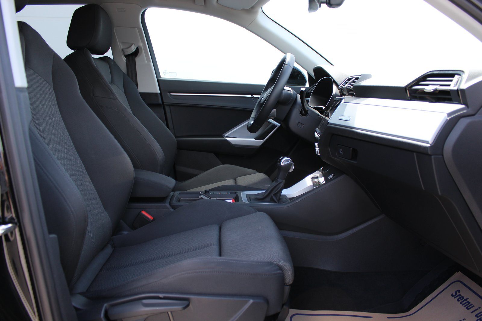 2025 Audi Q3 — fotografija 12