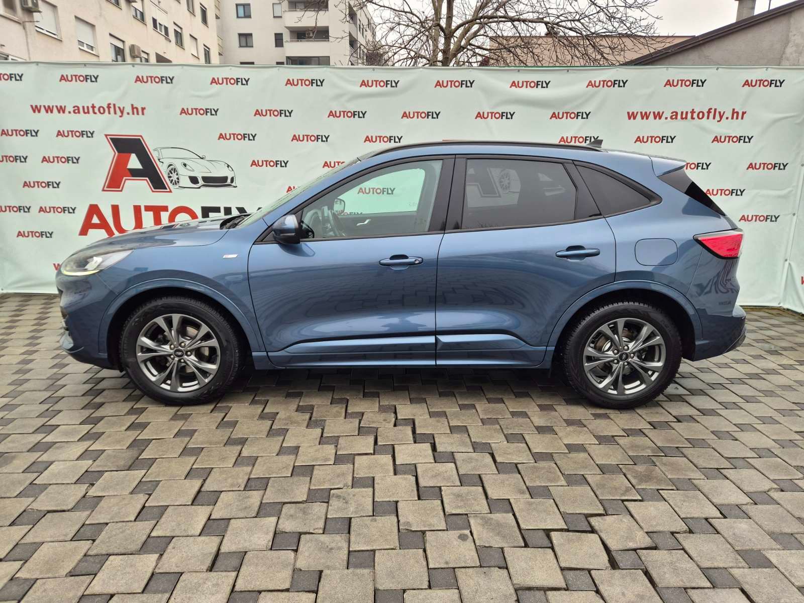 2022 Ford Kuga ST-Line — fotografija 4