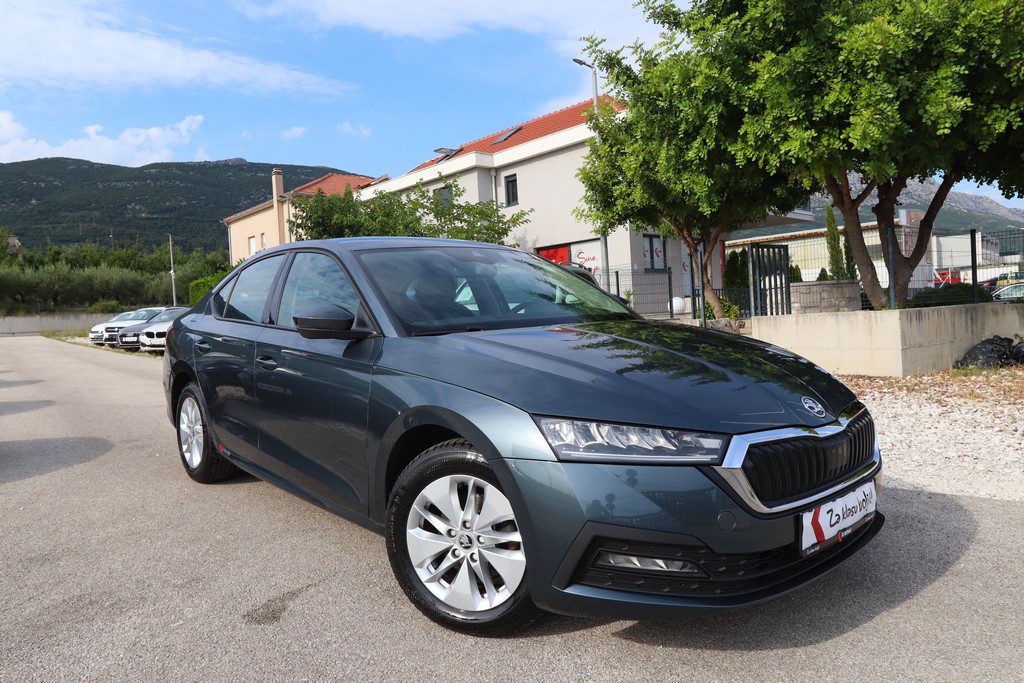 2020 Škoda Octavia — fotografija 12