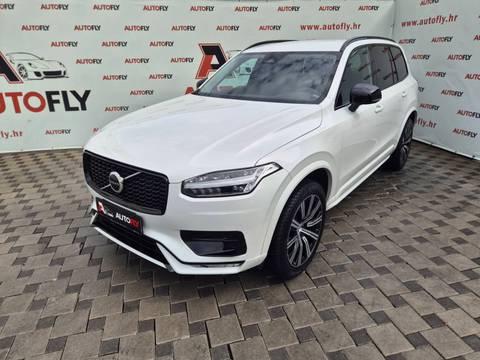 2022 Volvo XC90 R-Design