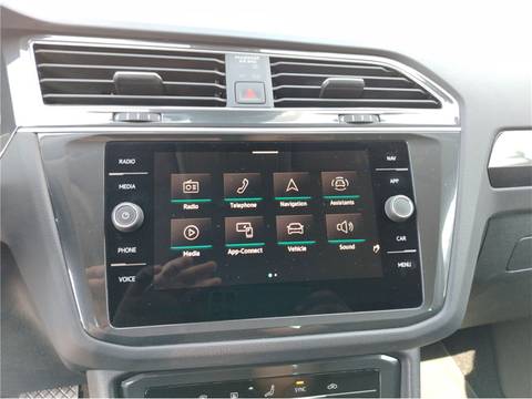 2023 Volkswagen Tiguan — sličica 9