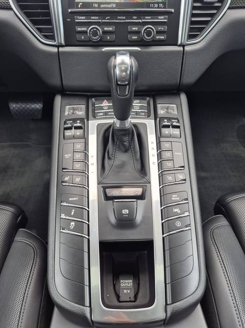 2014 Porsche Macan — sličica 18
