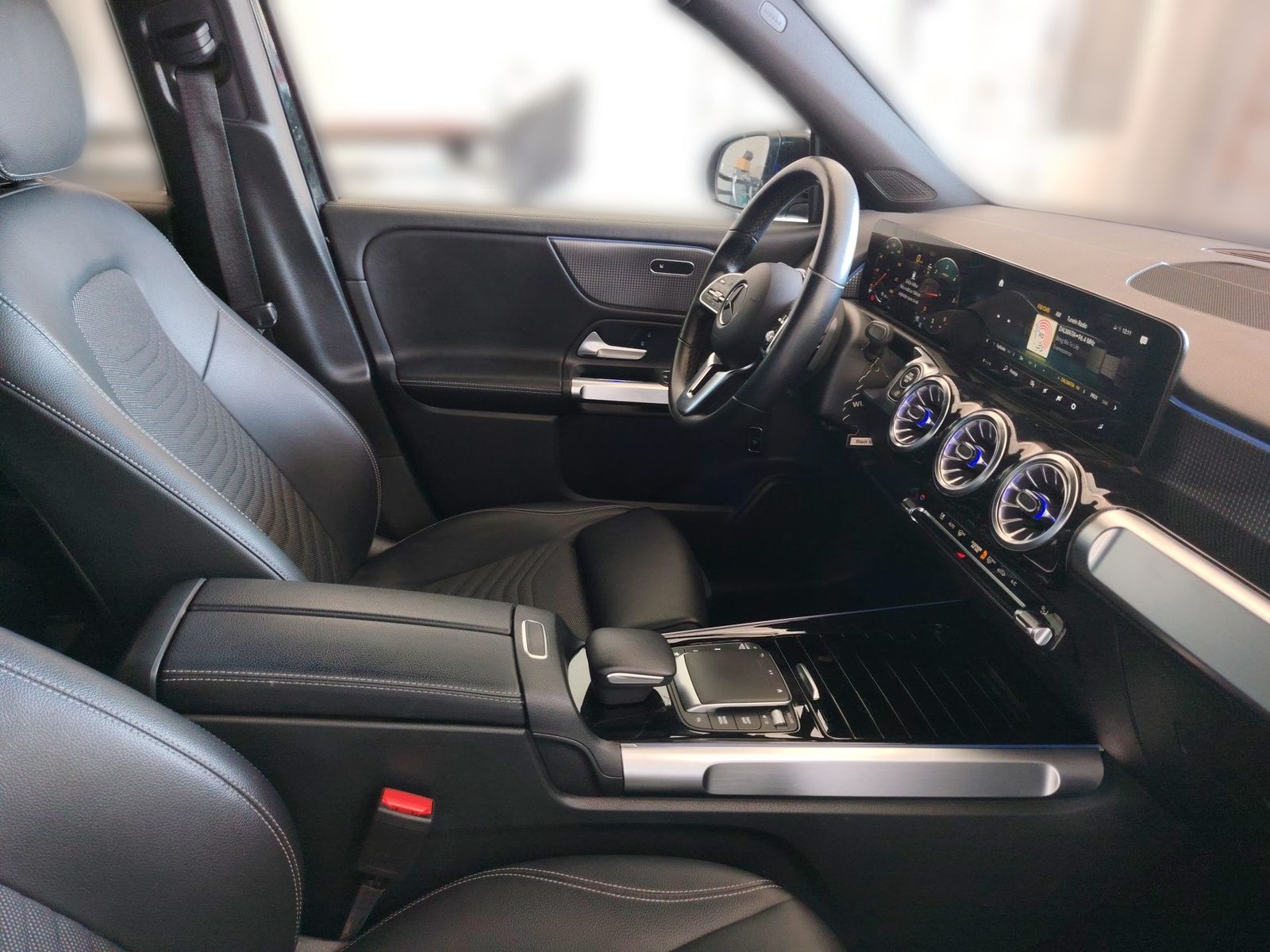 2023 Mercedes-Benz GLB — fotografija 22