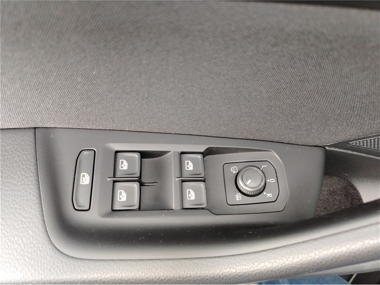 2021 Volkswagen Passat — fotografija 20