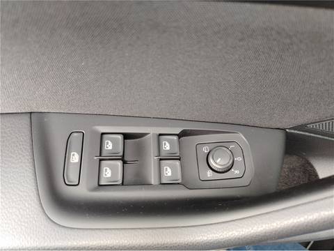 2021 Volkswagen Passat — sličica 20