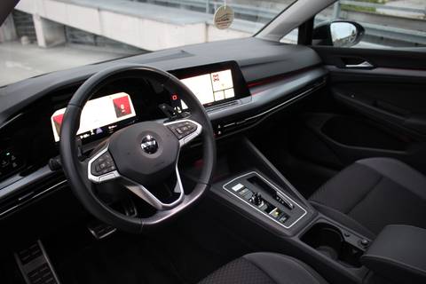 2022 Volkswagen Golf — sličica 2
