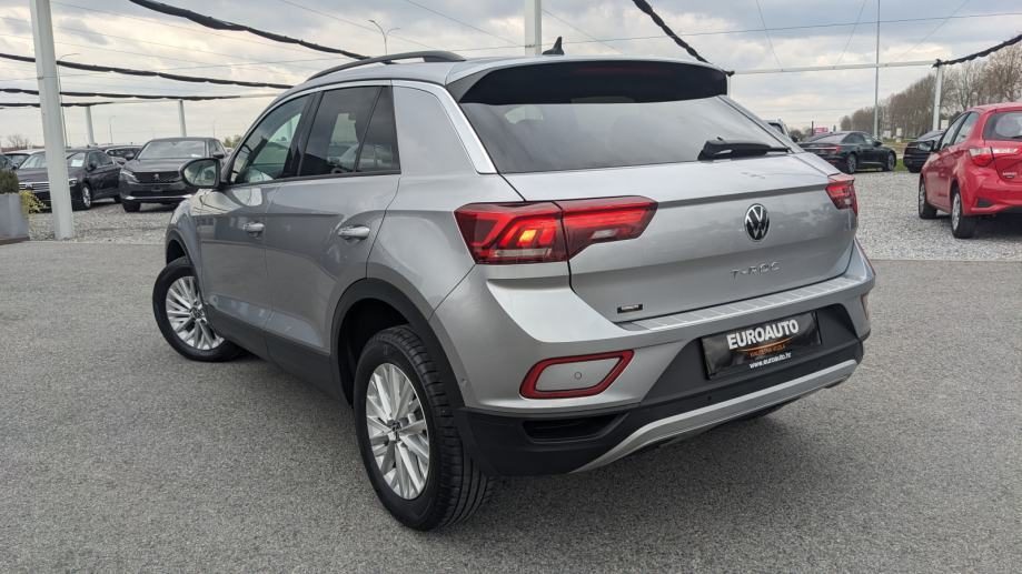 2022 Volkswagen T-Roc — fotografija 3