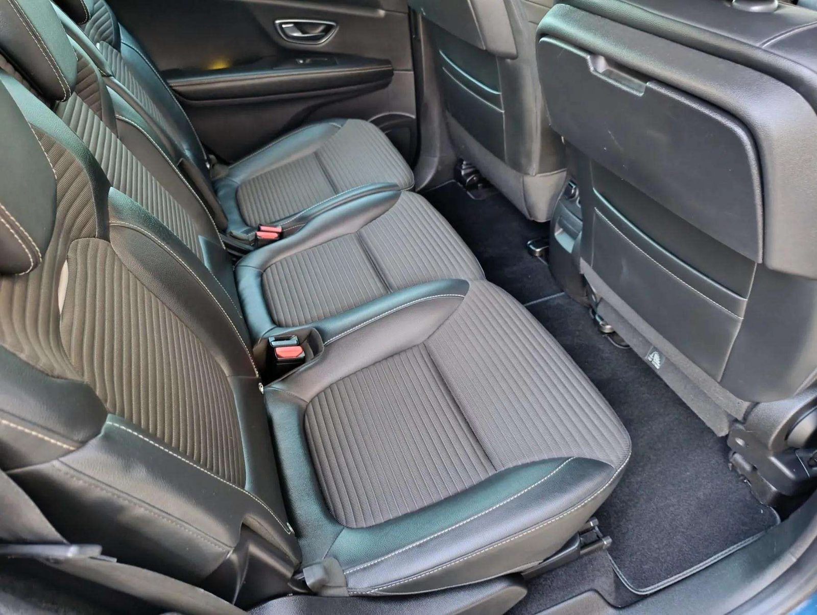 2017 Renault Scenic — fotografija 20