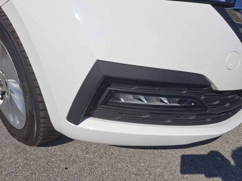 2021 Škoda Octavia — sličica 13