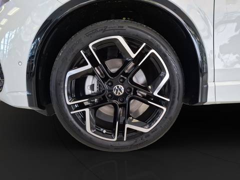 2026 Volkswagen Tiguan R-Line — sličica 9