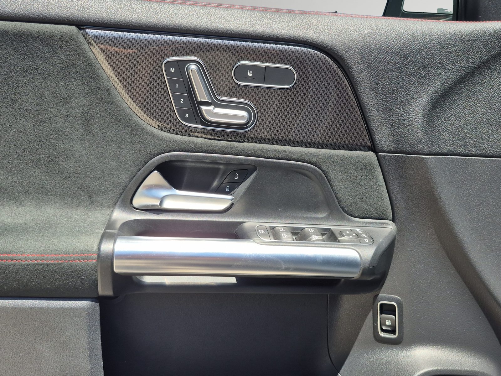 2023 Mercedes-Benz GLA — fotografija 12