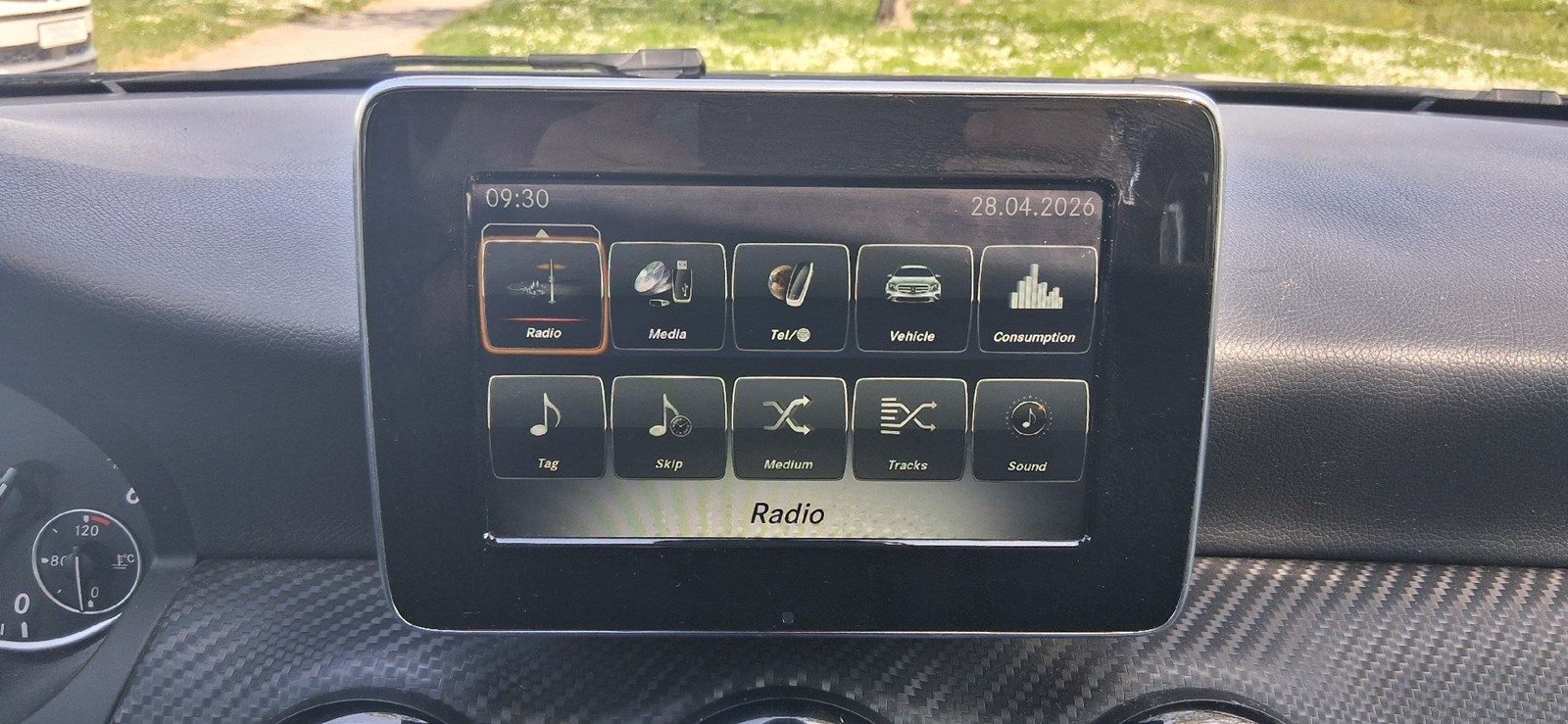 2016 Mercedes-Benz GLA — fotografija 12