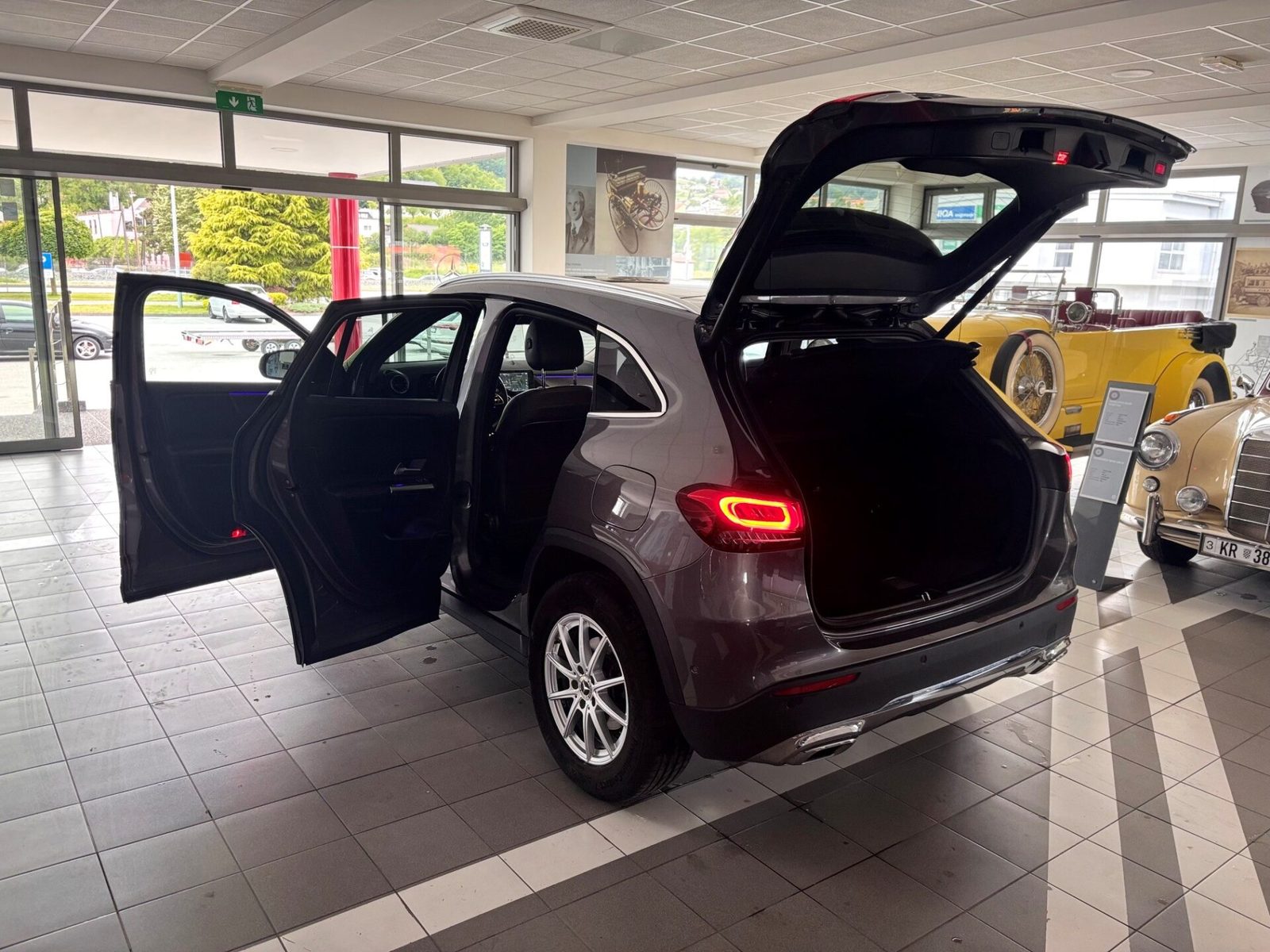 2021 Mercedes-Benz GLA — fotografija 8