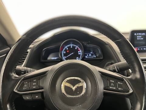 2017 Mazda 3 — sličica 16