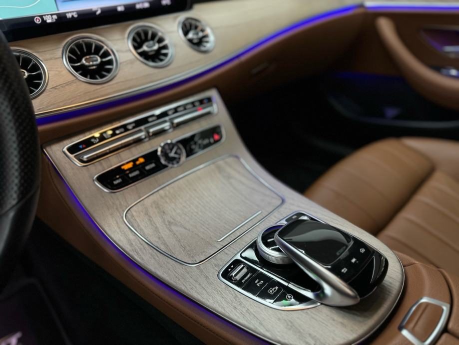 2017 Mercedes-Benz E-klasa — fotografija 11