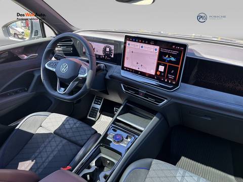 2026 Volkswagen Tiguan R-Line — sličica 11