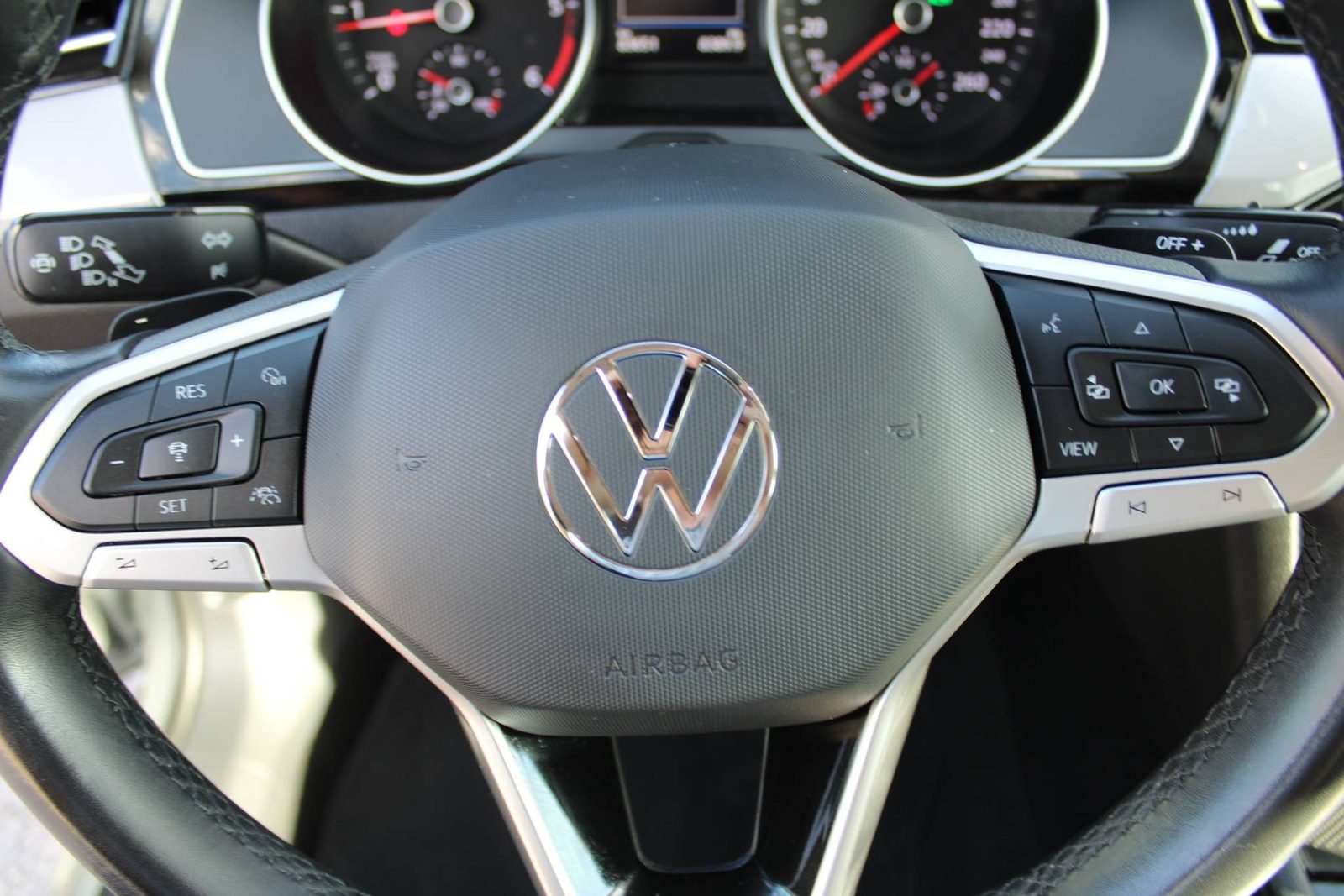 2022 Volkswagen Passat — fotografija 16