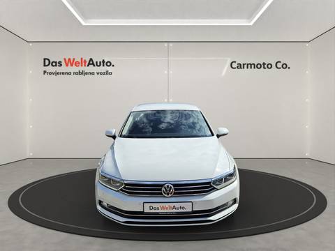 2019 Volkswagen Passat — sličica 8