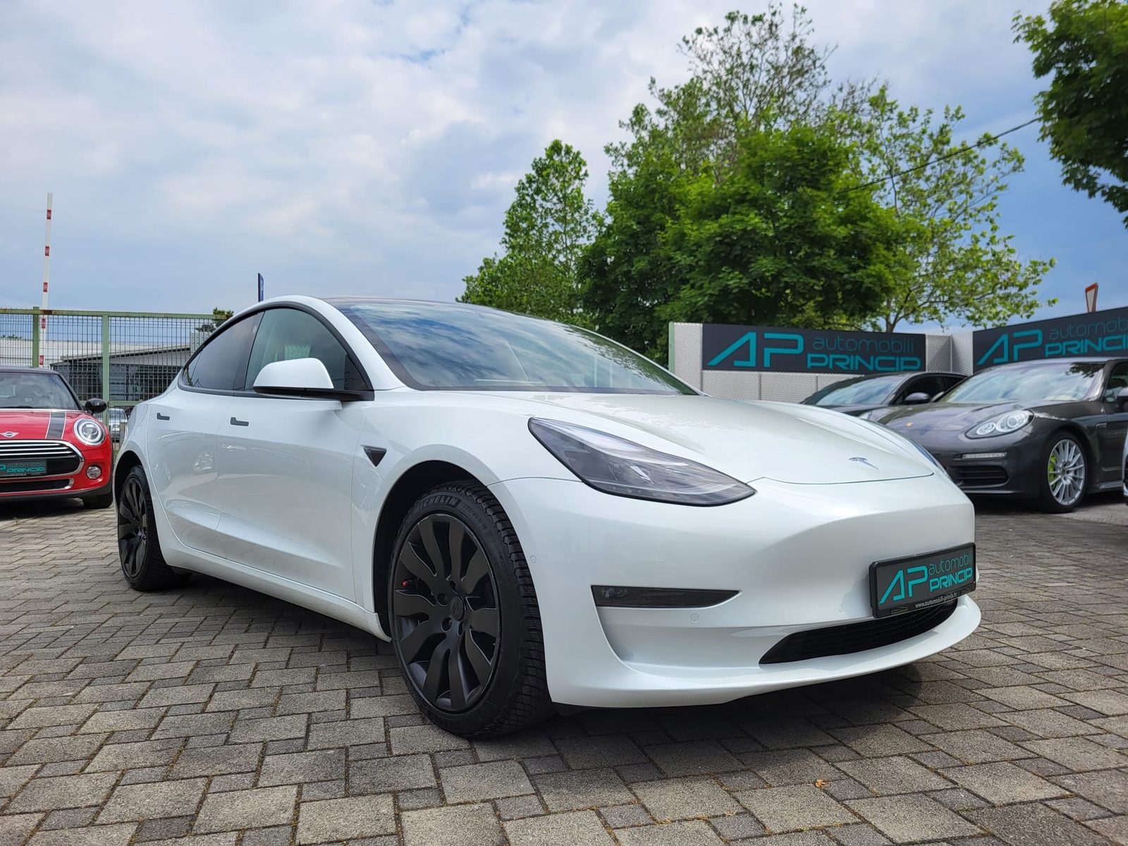 2021 Tesla Model 3 — fotografija 8
