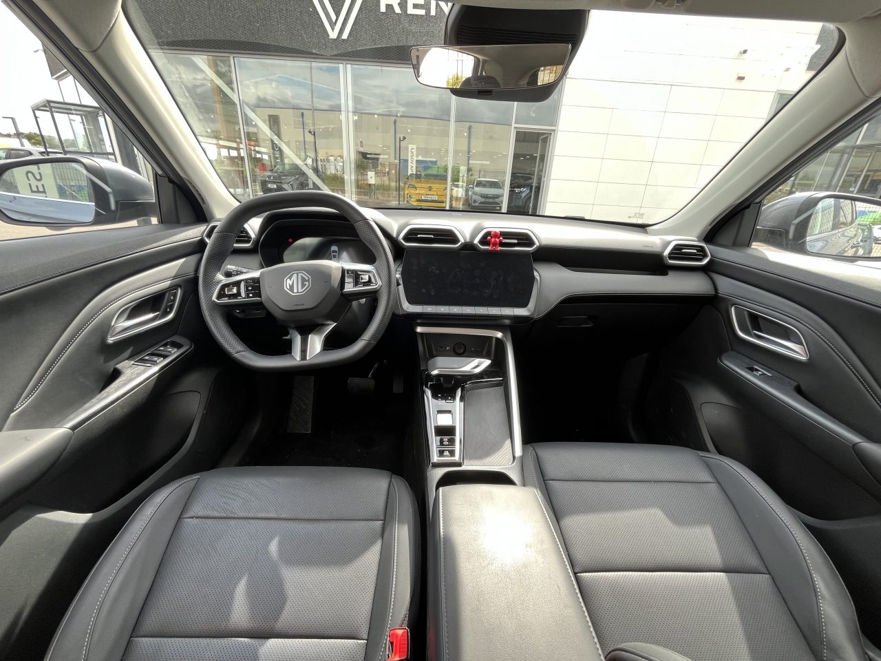 2025 MG ZS — fotografija 9