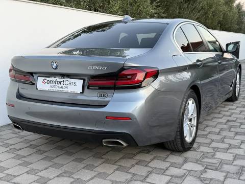 2021 BMW Serija 5 — sličica 6