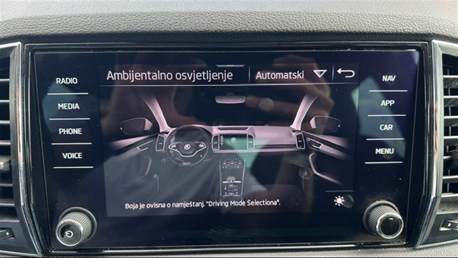 2023 Škoda Karoq — fotografija 18