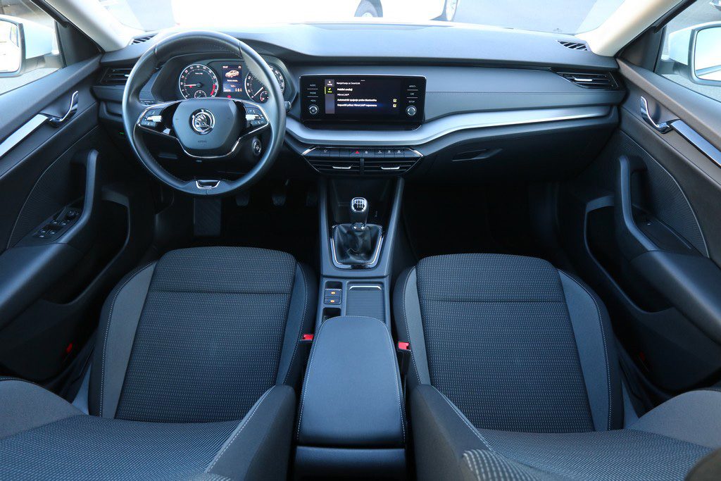 2022 Škoda Octavia — fotografija 5