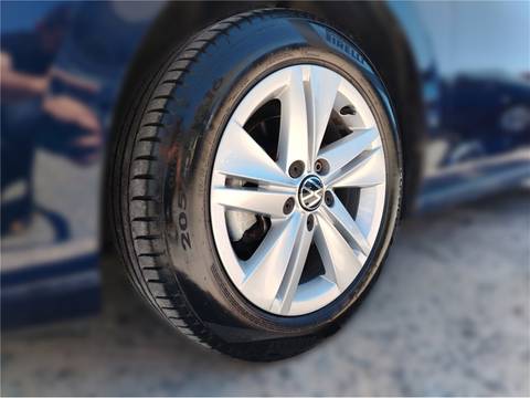 2022 Volkswagen Golf — sličica 6