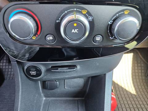 2017 Renault Clio — sličica 18