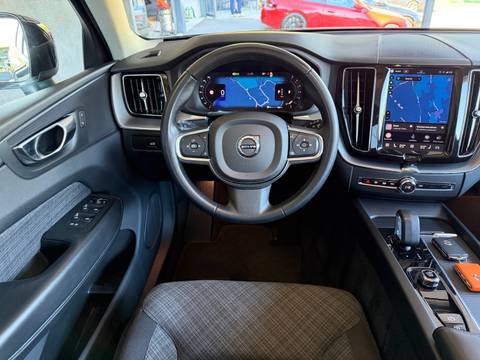 2023 Volvo XC60 — sličica 9