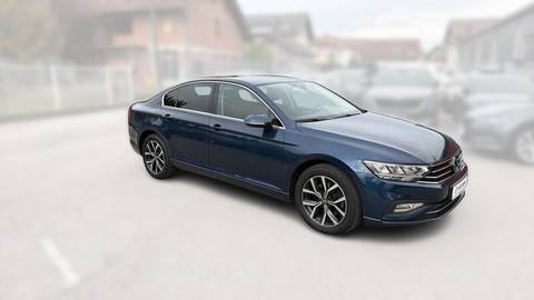 2021 Volkswagen Passat — sličica 3