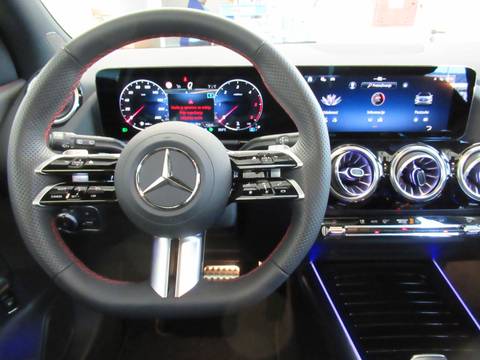 2025 Mercedes-Benz GLA — sličica 15