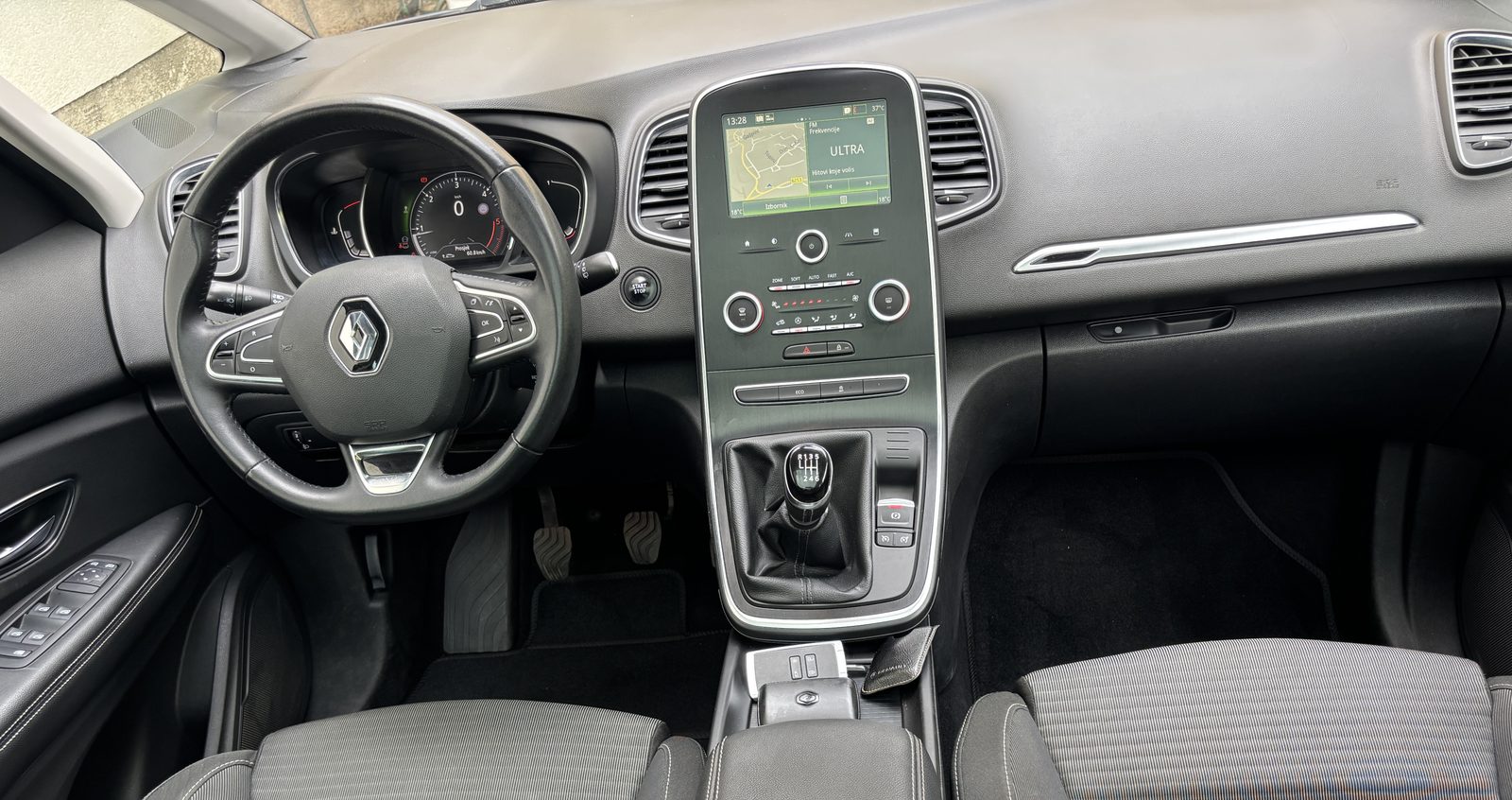2016 Renault Scenic — fotografija 27