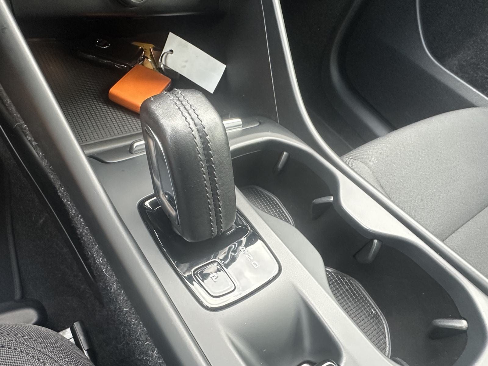 2020 Volvo XC40 — fotografija 10