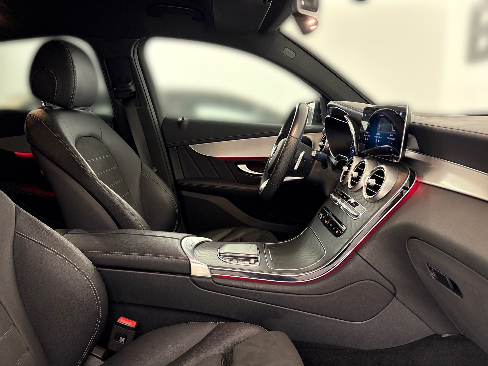 2023 Mercedes-Benz GLC — fotografija 22