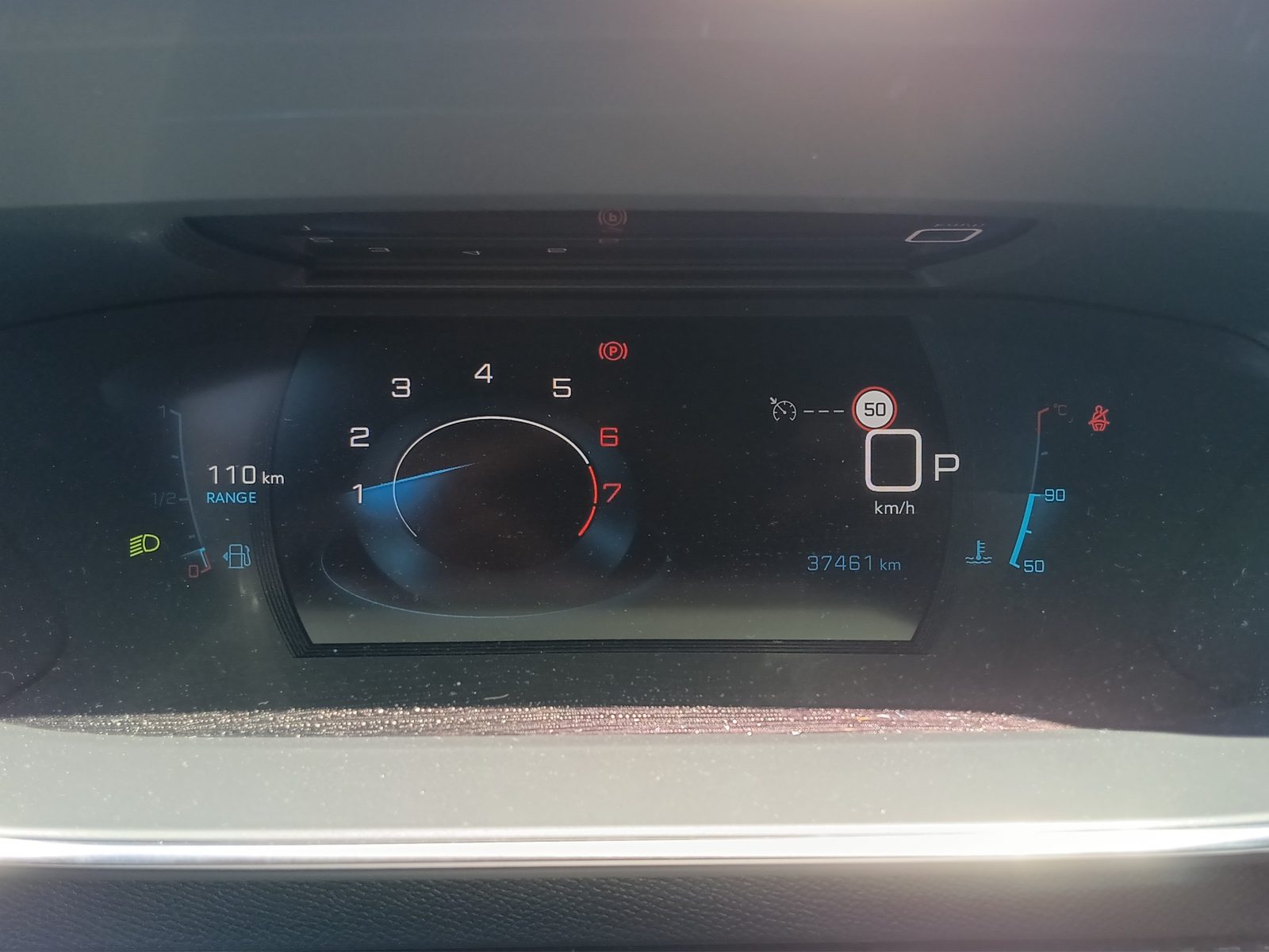 2023 Peugeot 2008 — fotografija 12