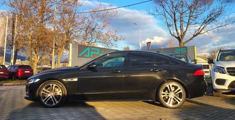 2016 Jaguar XE — sličica 3