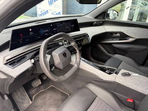 2025 Peugeot 5008 — sličica 8