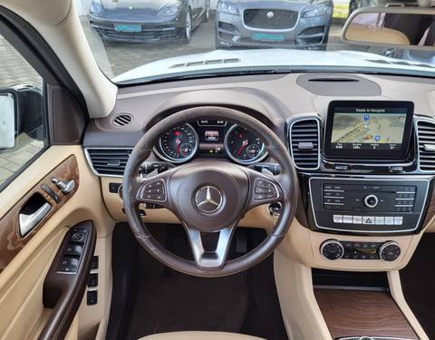 2016 Mercedes-Benz GLS — sličica 17