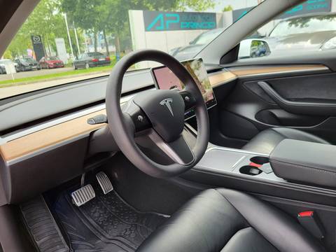 2021 Tesla Model 3 — sličica 9